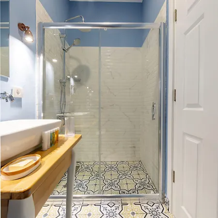 Cezayir Ξενοδοχείο